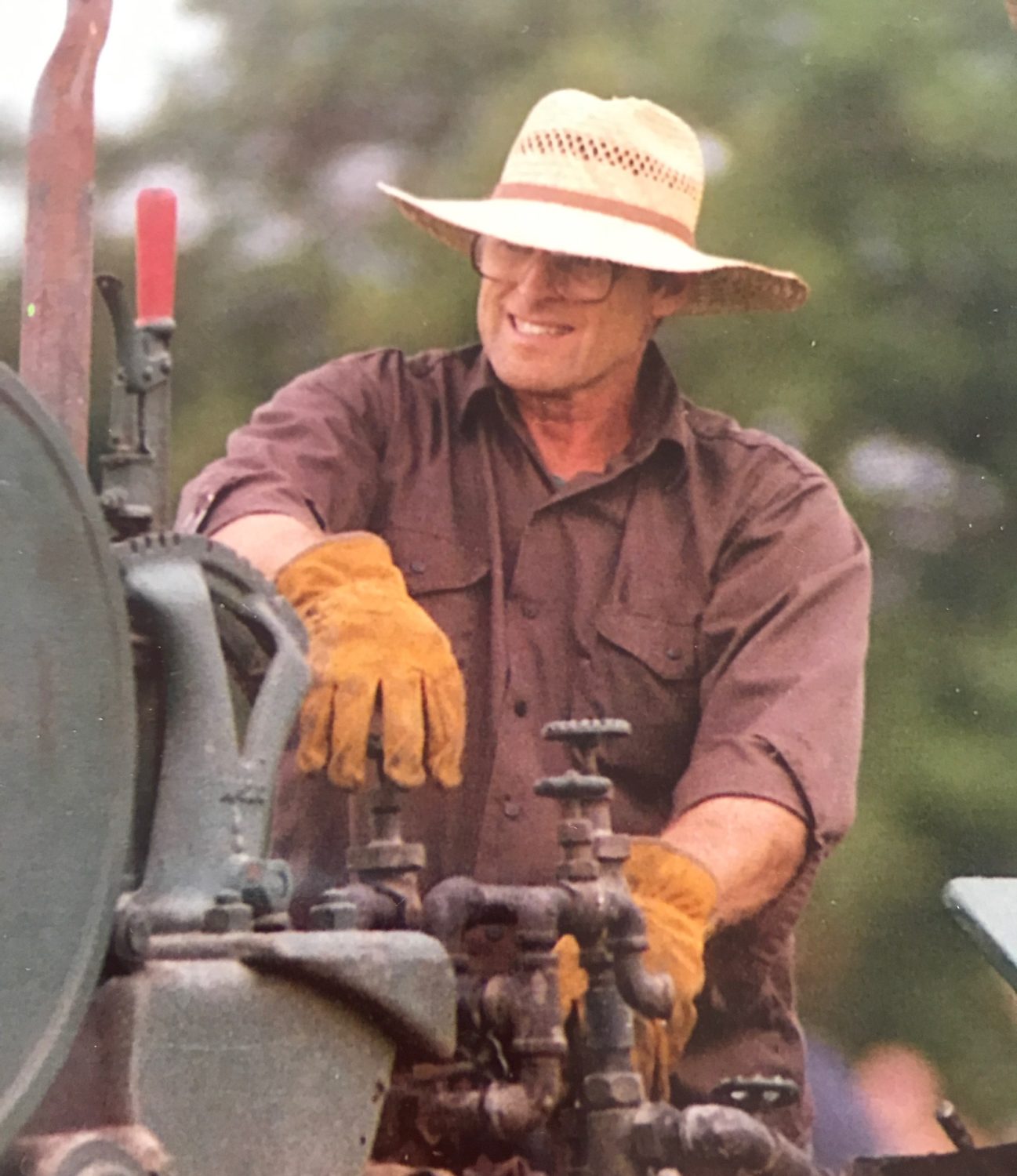 Day 1- Antique Tractors, Stationary Engines- The Bob Smith Collection - image 1