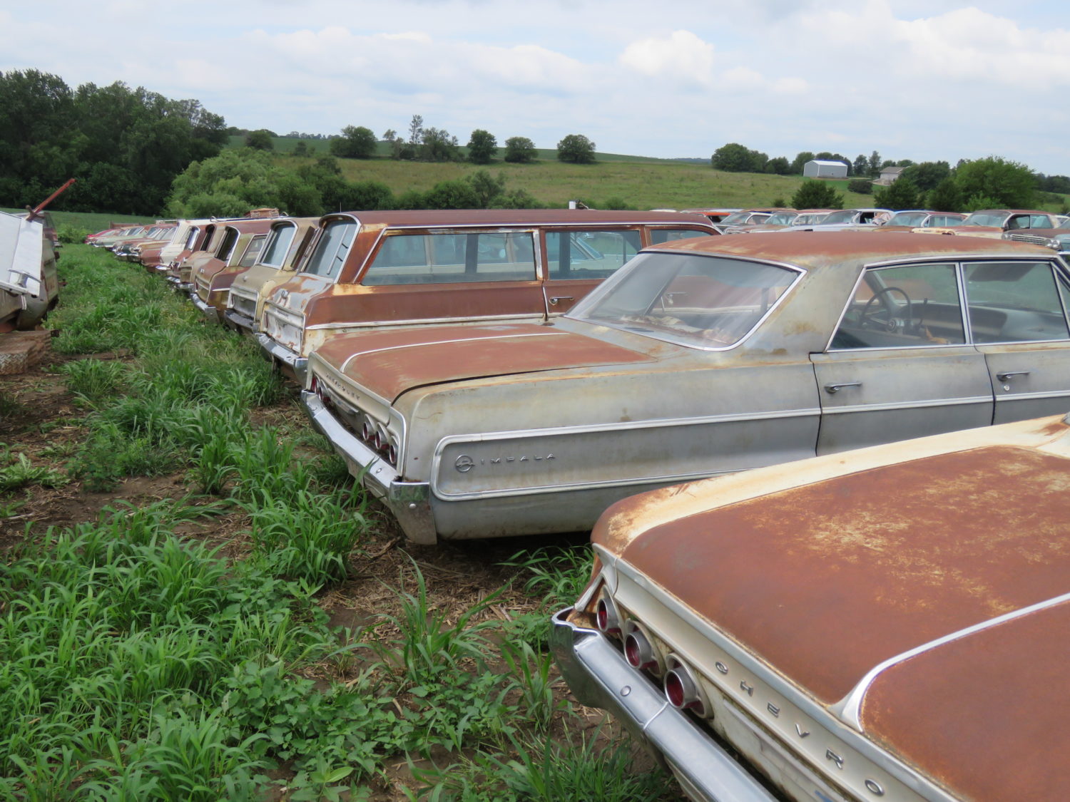 Approx. 300 GM Classic Cars- Impalas, Tri-Five & More! The Robinson Chevrolet Collection Live Onsite & Online! - image 30