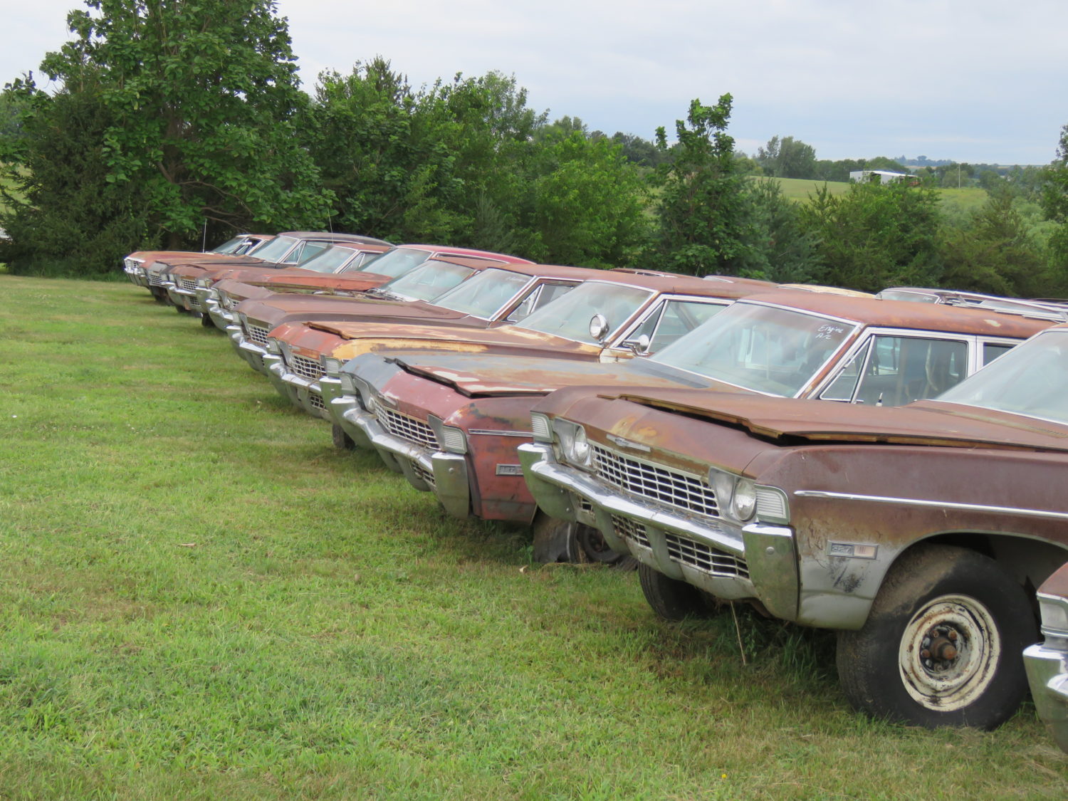 Approx. 300 GM Classic Cars- Impalas, Tri-Five & More! The Robinson Chevrolet Collection Live Onsite & Online! - image 25