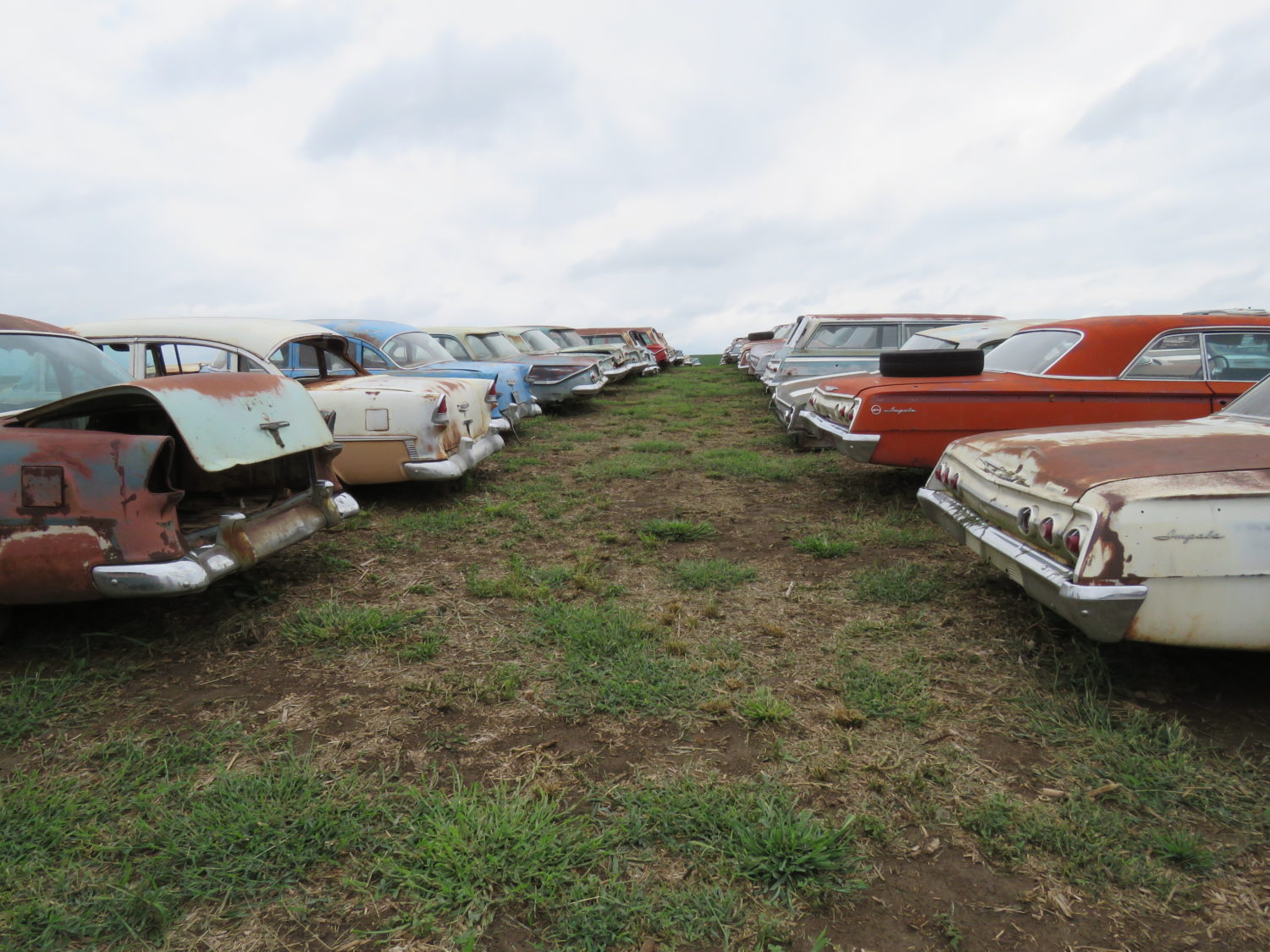 Approx. 300 GM Classic Cars- Impalas, Tri-Five & More! The Robinson Chevrolet Collection Live Onsite & Online! - image 31