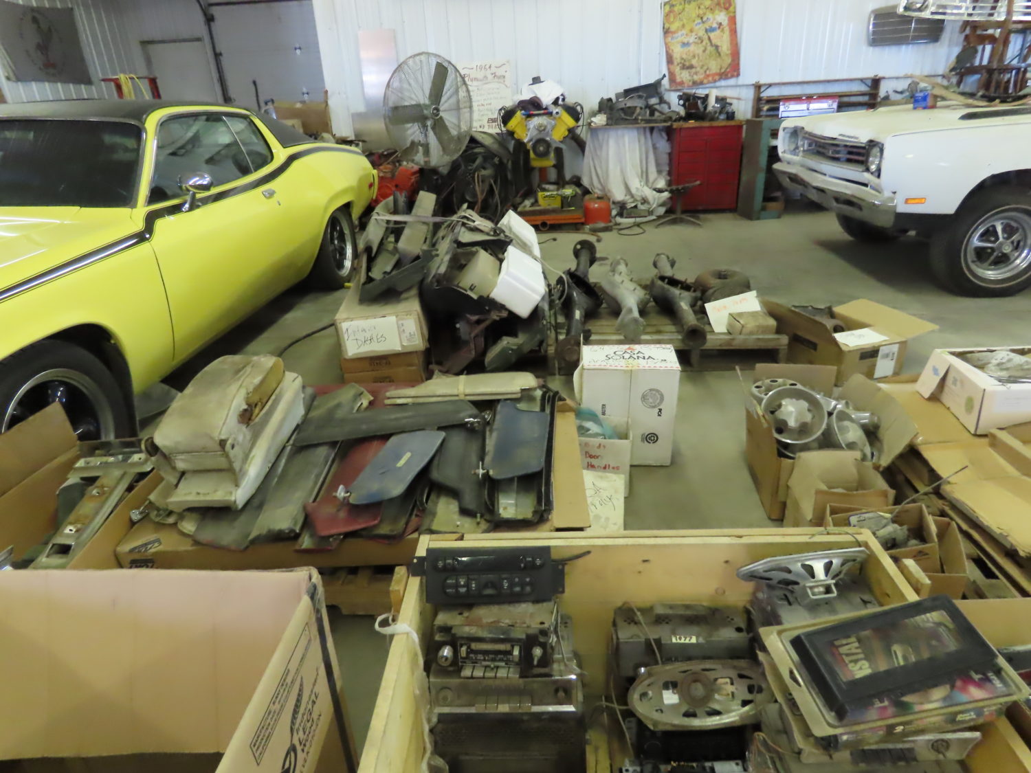 LIVE ONSITE & ONLINE! Approx. 300 Collector Cars, Parts, & More! The Sagaser Collection! June 7th, 2025 - image 32