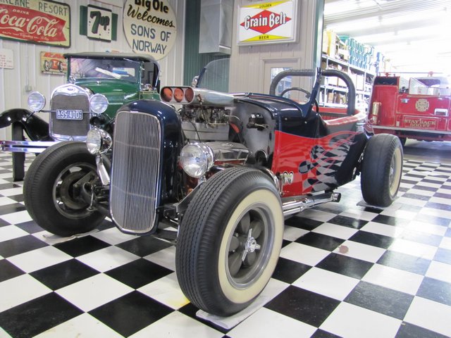 Collector Cars-Trucks, Antique Tractors, Vintage Race Cars, The Twin Oaks #1 Auction - image 8