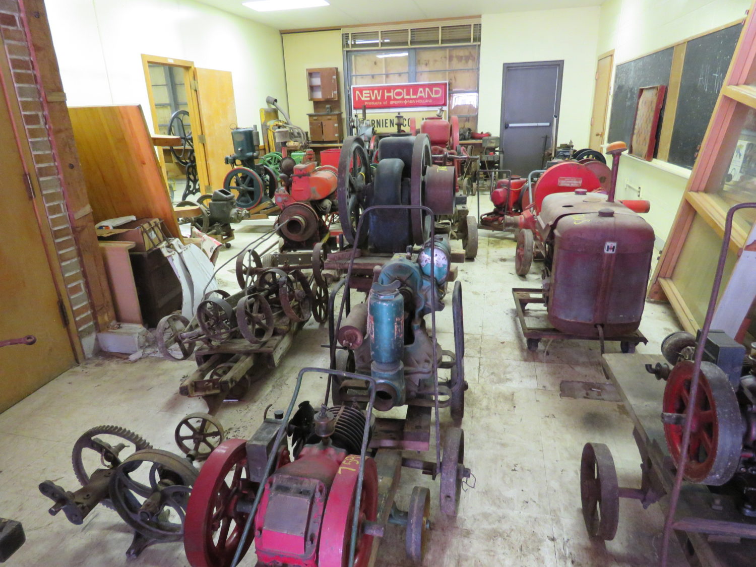 Day 1- Antique Tractors, Stationary Engines- The Bob Smith Collection - image 22