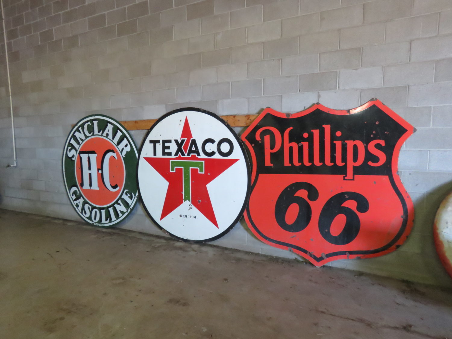 Amazing Classic Cars, Hot Rod Projects, Signs, Parts & More! The Born Family Estate Collection - image 6