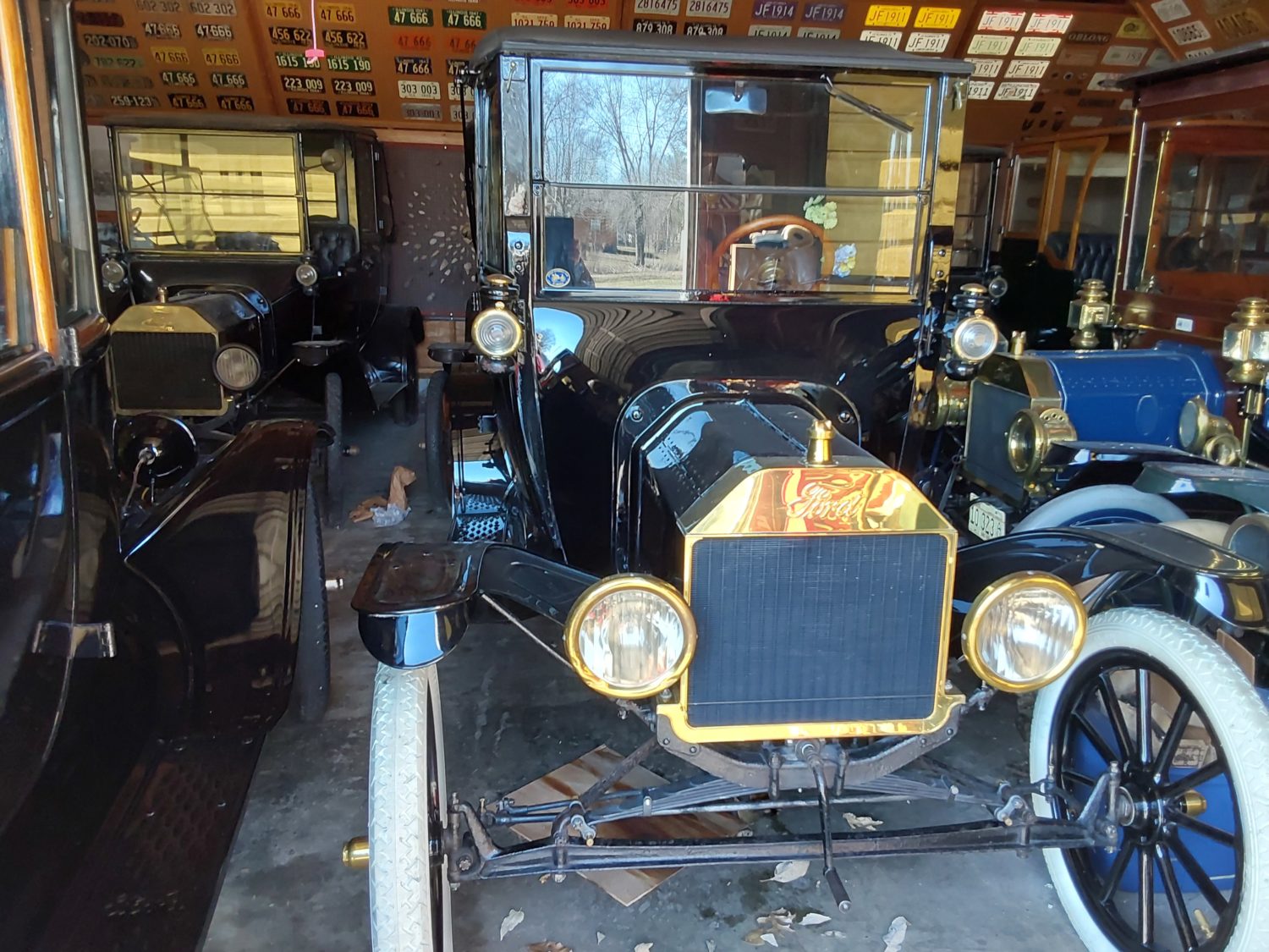 Rare & Early Ford Model T Cars, Parts, Buggies and More! The Jim & LuLu Finney Collection - image 2
