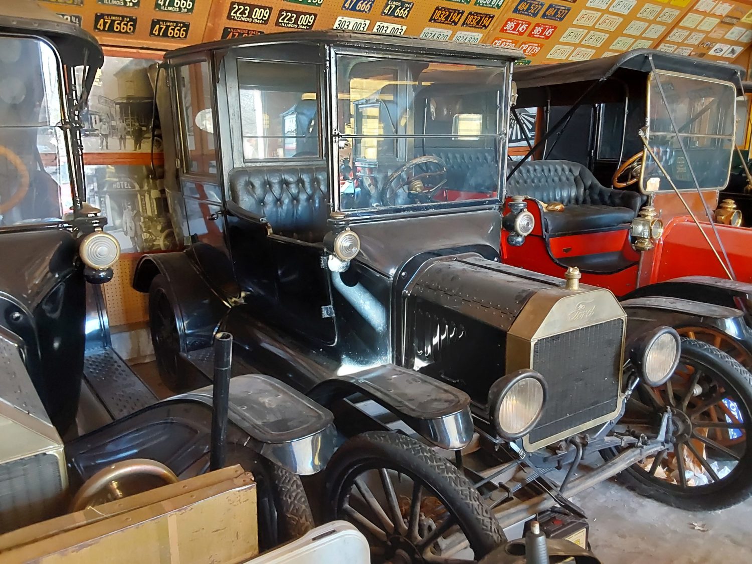 Rare & Early Ford Model T Cars, Parts, Buggies and More! The Jim & LuLu Finney Collection - image 4