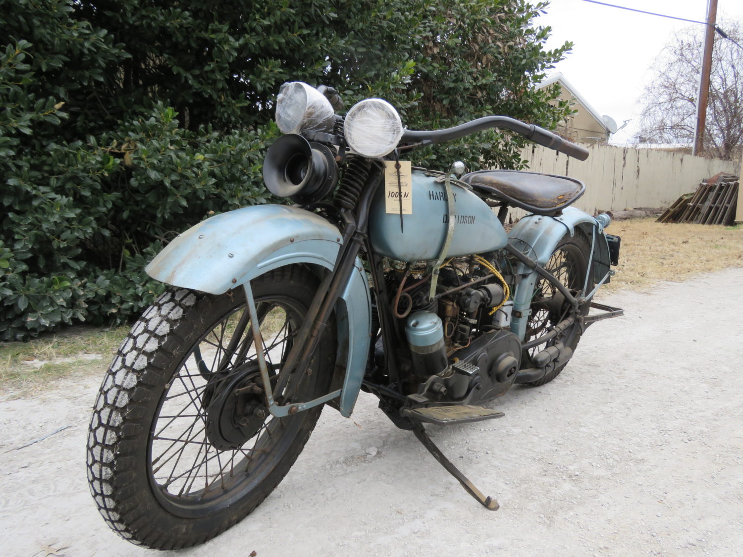 Vintage Harley Davidson Motorcycles & Parts Auction- The Jon Neuman Vintage Harley Davidson Collection  - image 7