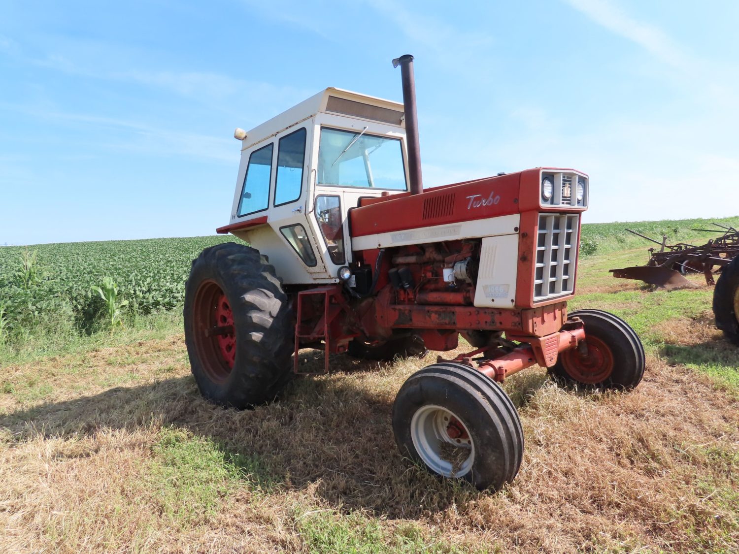 ONLINE ONLY! Over 300 Lot of Antique Tractors, Vehicles, Parts & More! The Dennis Bates Collection - image 44