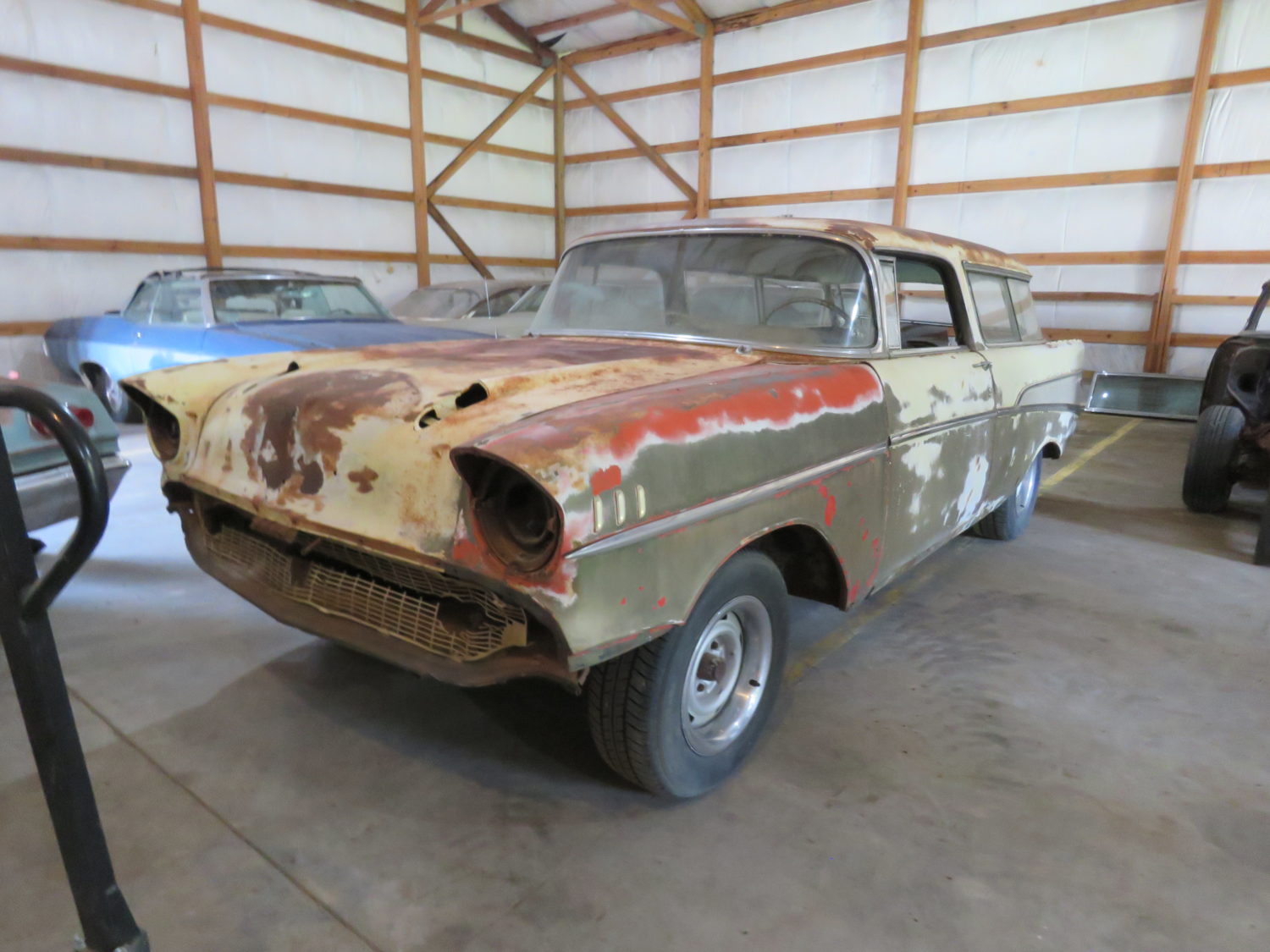 Approx. 300 GM Classic Cars- Impalas, Tri-Five & More! The Robinson Chevrolet Collection Live Onsite & Online! - image 14