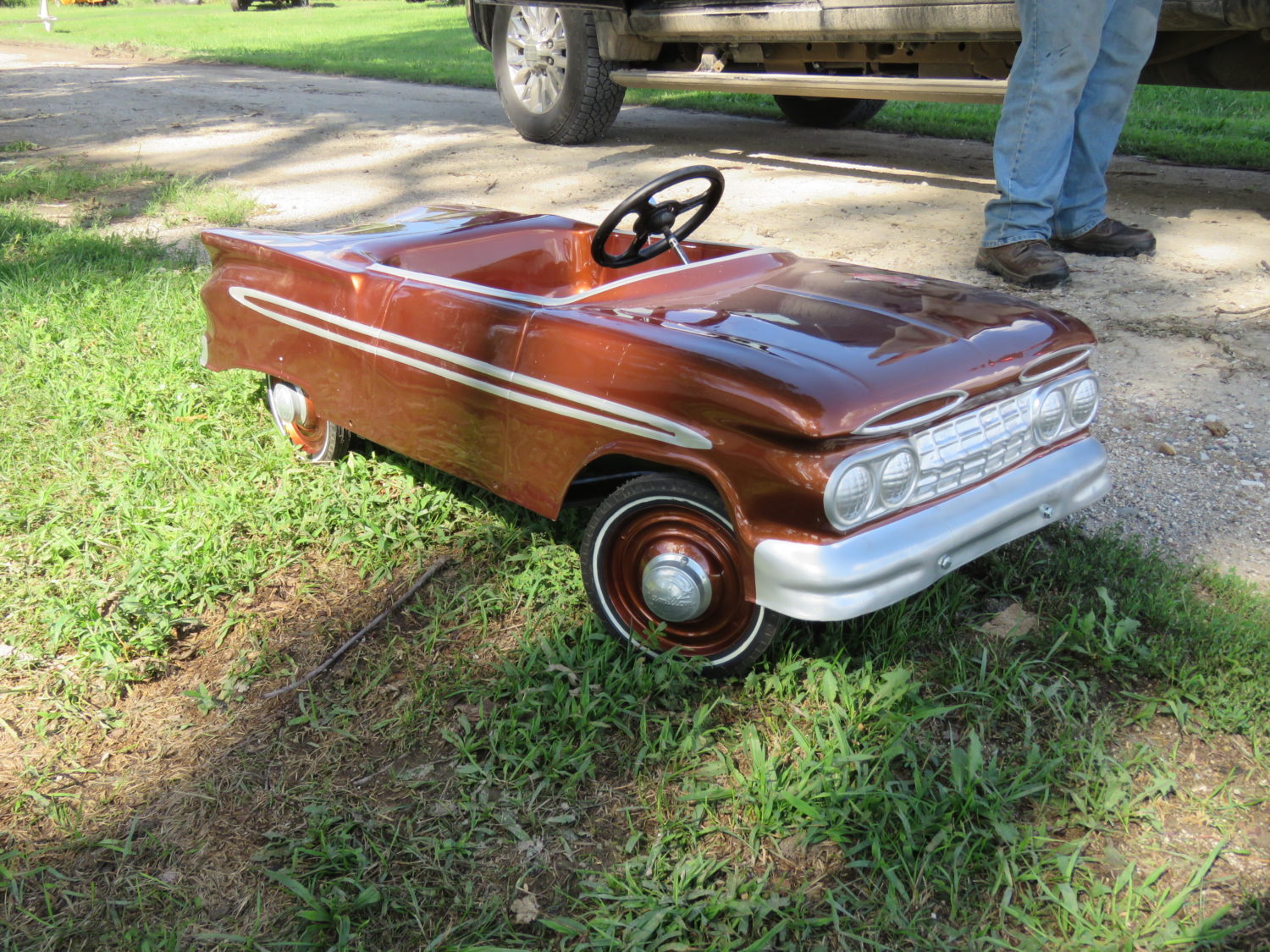Approx. 300 GM Classic Cars- Impalas, Tri-Five & More! The Robinson Chevrolet Collection Live Onsite & Online! - image 7
