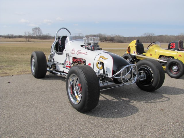 Collector Cars-Trucks, Antique Tractors, Vintage Race Cars, The Twin Oaks #1 Auction - image 2