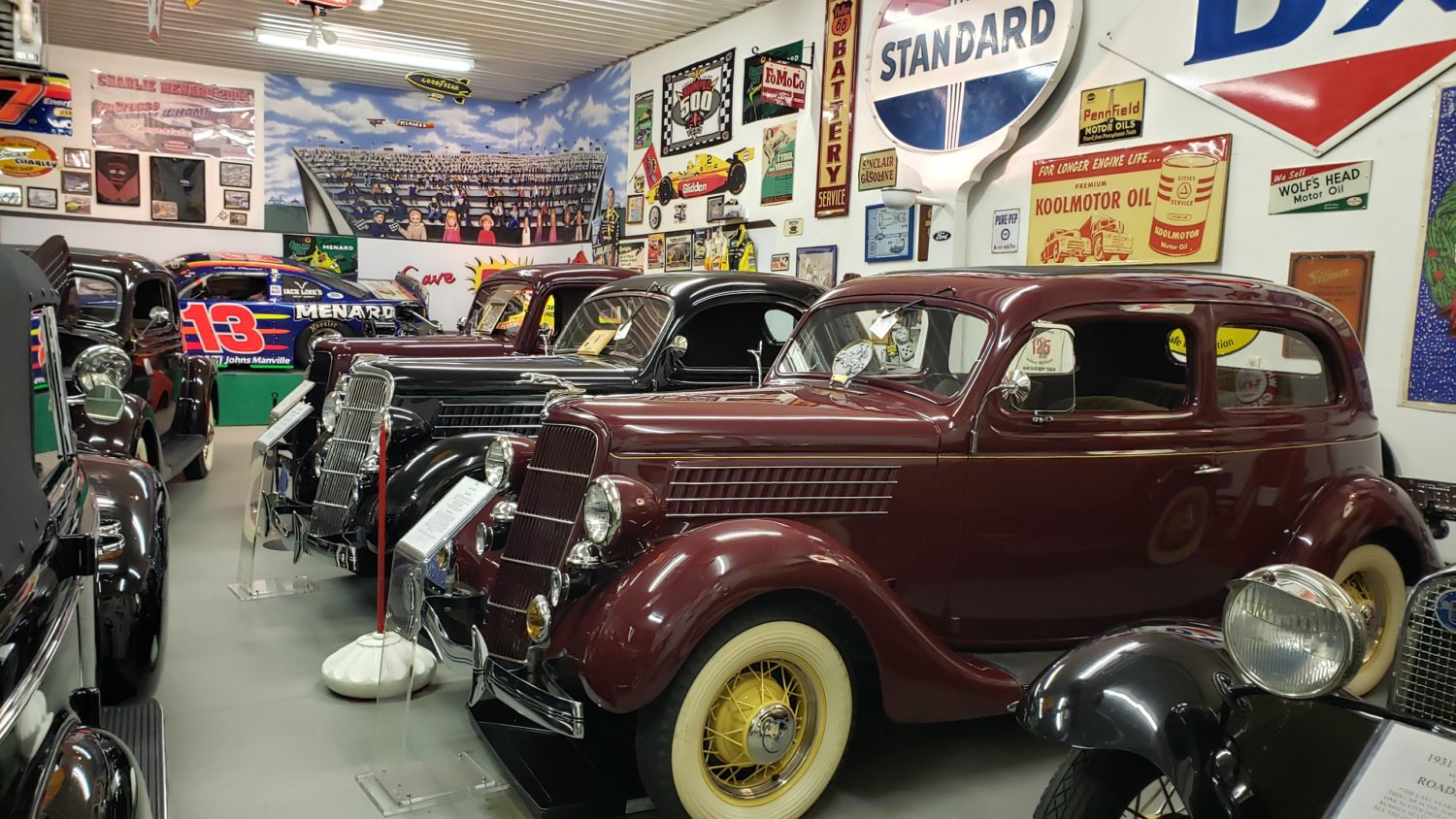 The Larry & Dawn Menard Collection-Fabulous Collector Cars, Memorabilia, & More..  - image 4