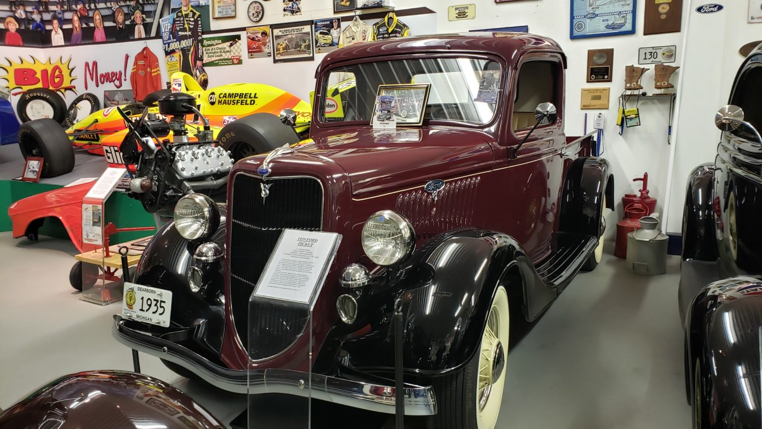 The Larry & Dawn Menard Collection-Fabulous Collector Cars, Memorabilia, & More.. - image 7