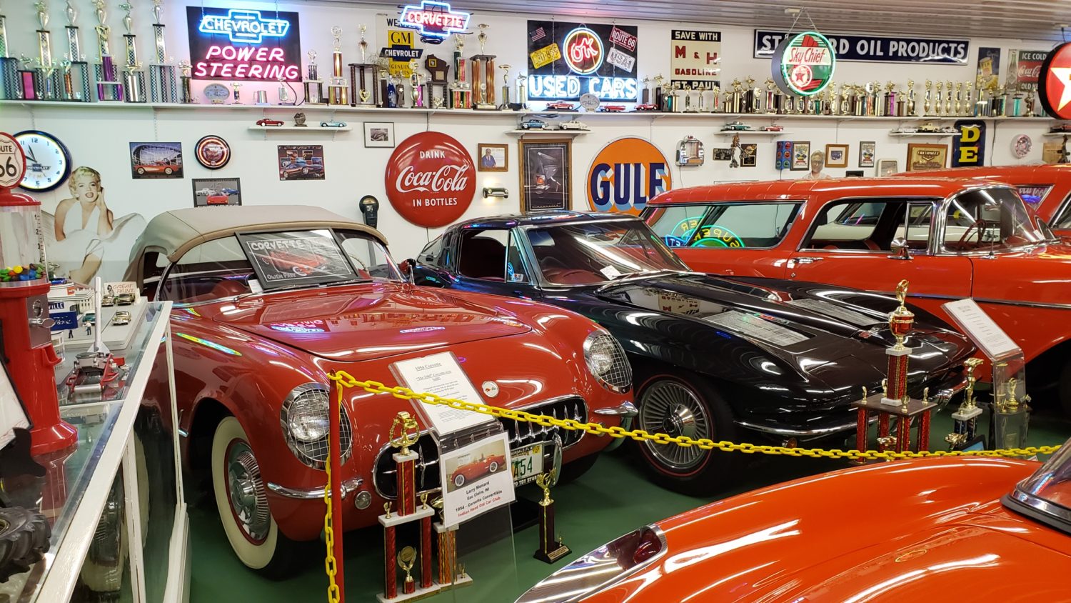 The Larry & Dawn Menard Collection-Fabulous Collector Cars, Memorabilia, & More..  - image 2