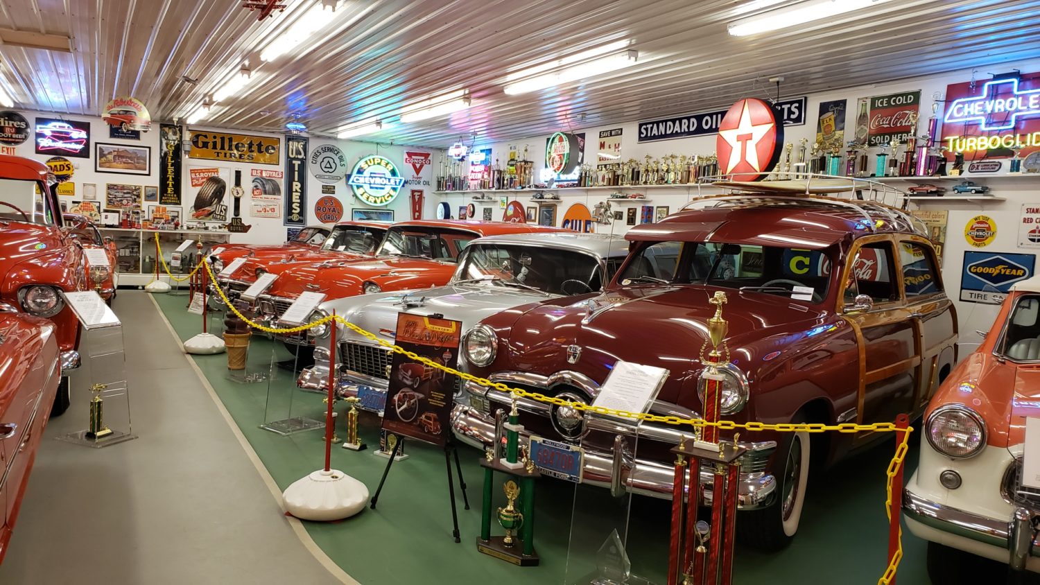 The Larry & Dawn Menard Collection-Fabulous Collector Cars, Memorabilia, & More..  - image 3