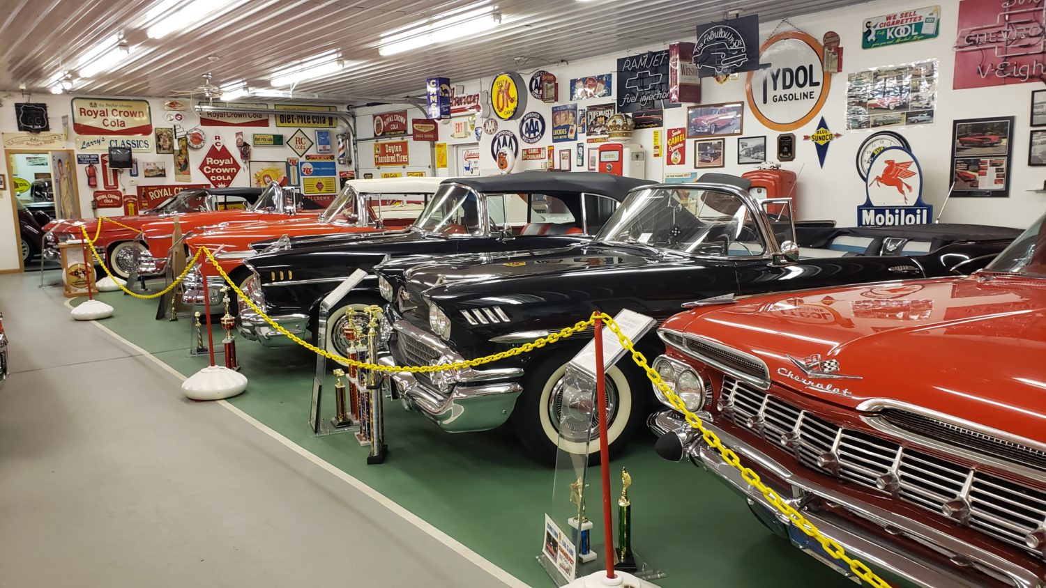 The Larry & Dawn Menard Collection-Fabulous Collector Cars, Memorabilia, & More..  - image 6