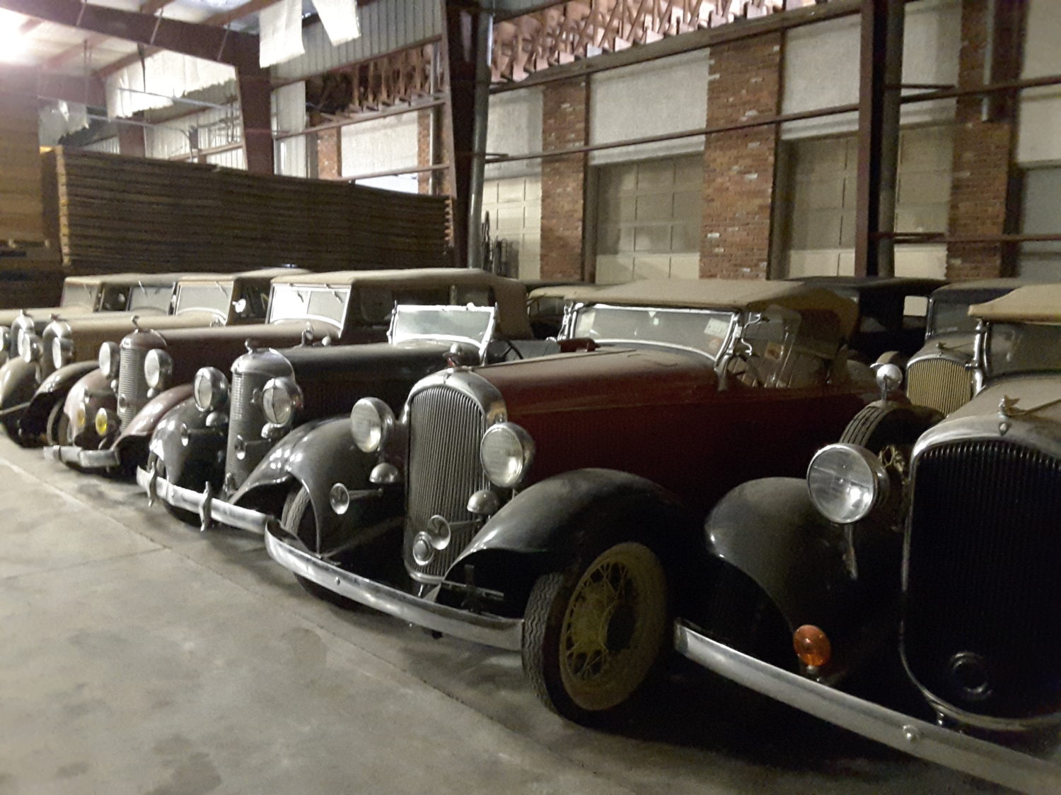 Amazing 1932 MOPAR Collection & More.. The Adair Collection Auction - image 2