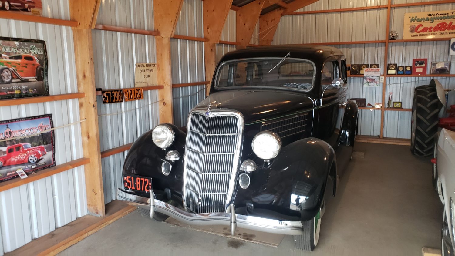 Fabulous Collector Cars, Antique Tractors, Memorabilia & More! The Krinke Collection - image 1