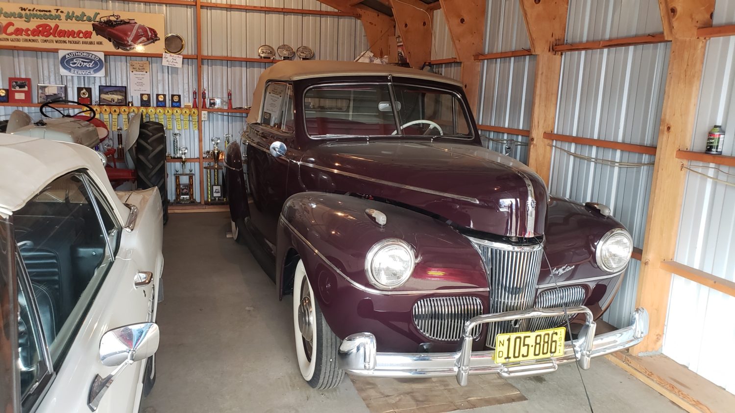 Fabulous Collector Cars, Antique Tractors, Memorabilia & More! The Krinke Collection - image 4