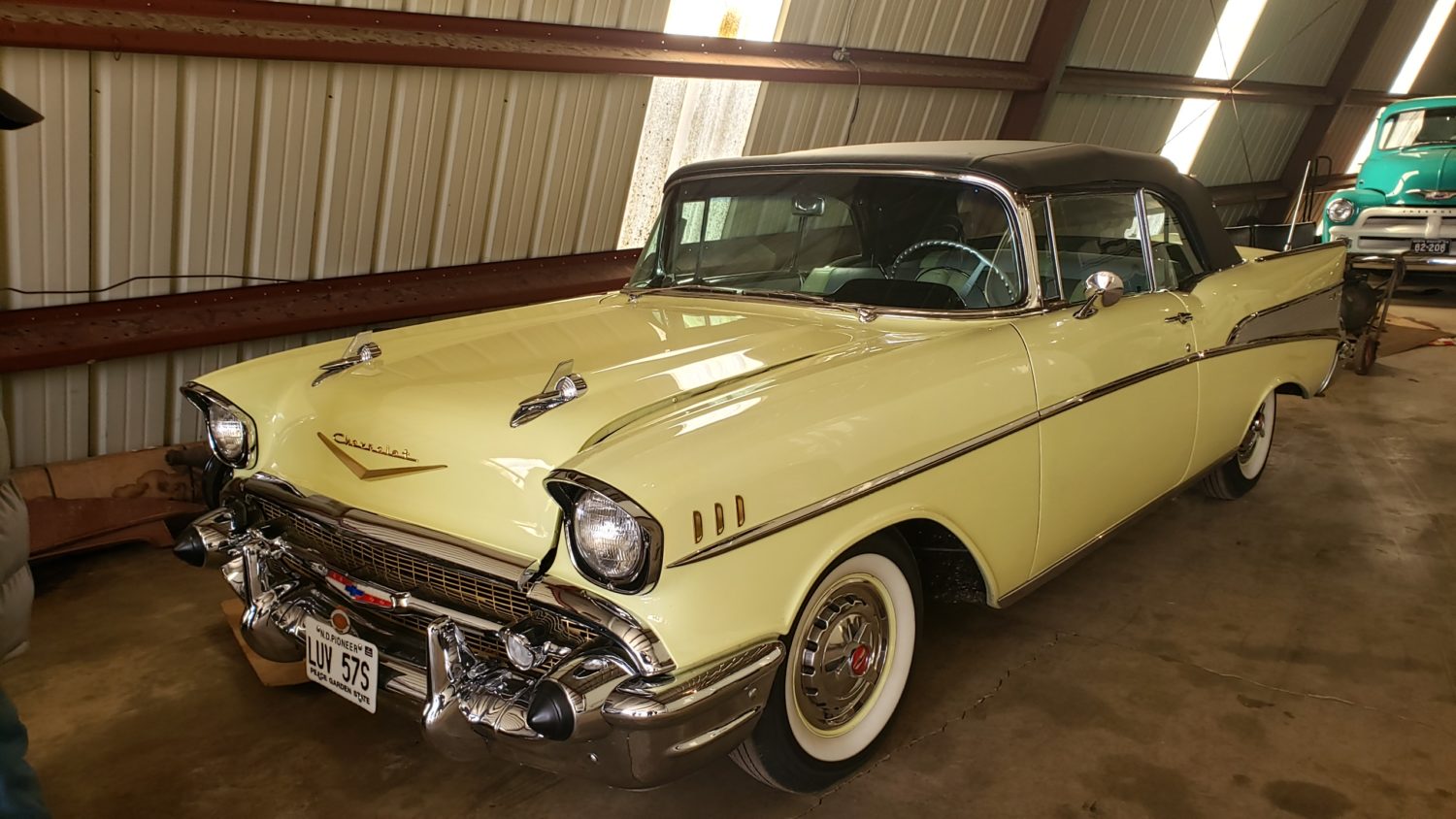 Fabulous Collector Cars, Antique Tractors, Memorabilia & More! The Krinke Collection - image 2