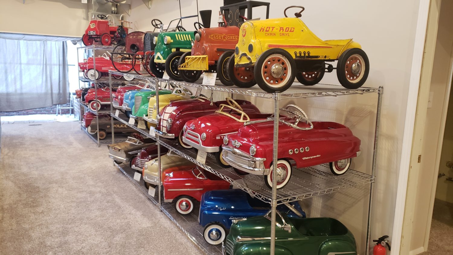 ONLINE ONLY- The Fabulous & Rare Nebraska Pedal Car Collection - image 1