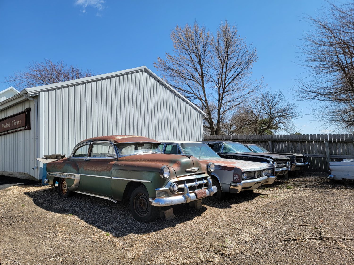 ONLINE ONLY! Larry Haug Collection- Collector Cars & Parts - image 10