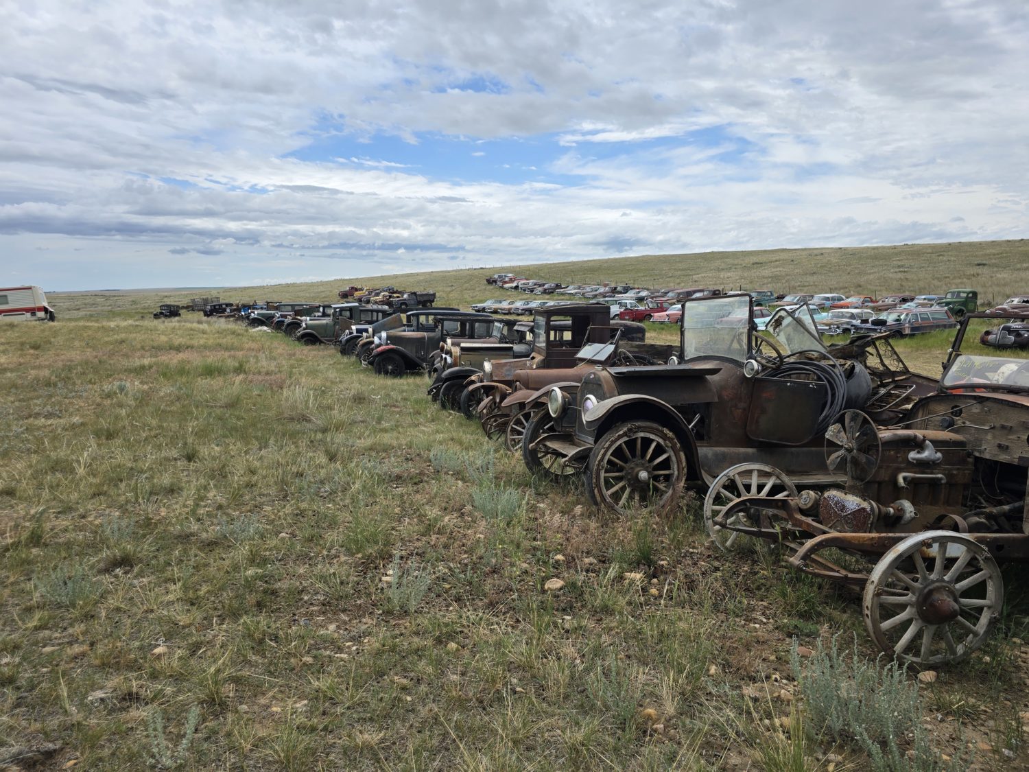 ONLINE ONLY! AMAZING Montana Barn Find! Rare & Classic Vehicles, Antique Tractors, & MUCH More! - image 11