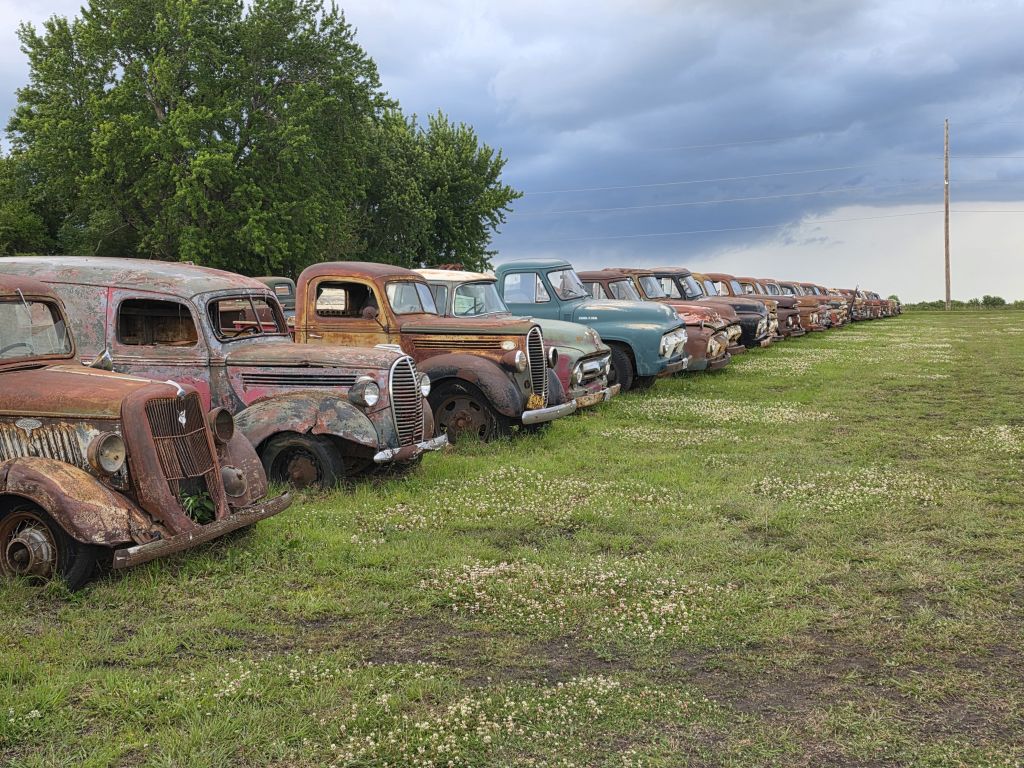 DAY 2- MAIN DAY! Approx. 300 Classic Trucks, Pickups, Cars! The Redwood County Truck & Car Collection! - image 33