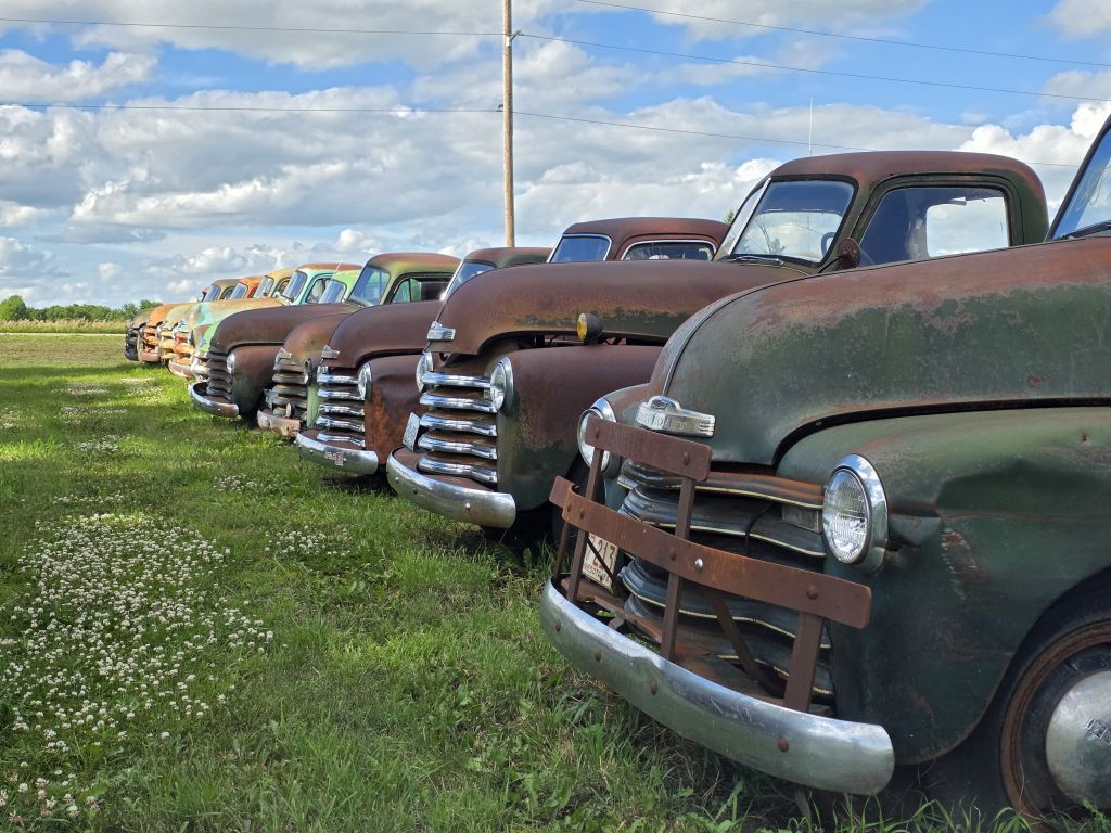 DAY 2- MAIN DAY! Approx. 300 Classic Trucks, Pickups, Cars! The Redwood County Truck & Car Collection! - image 35