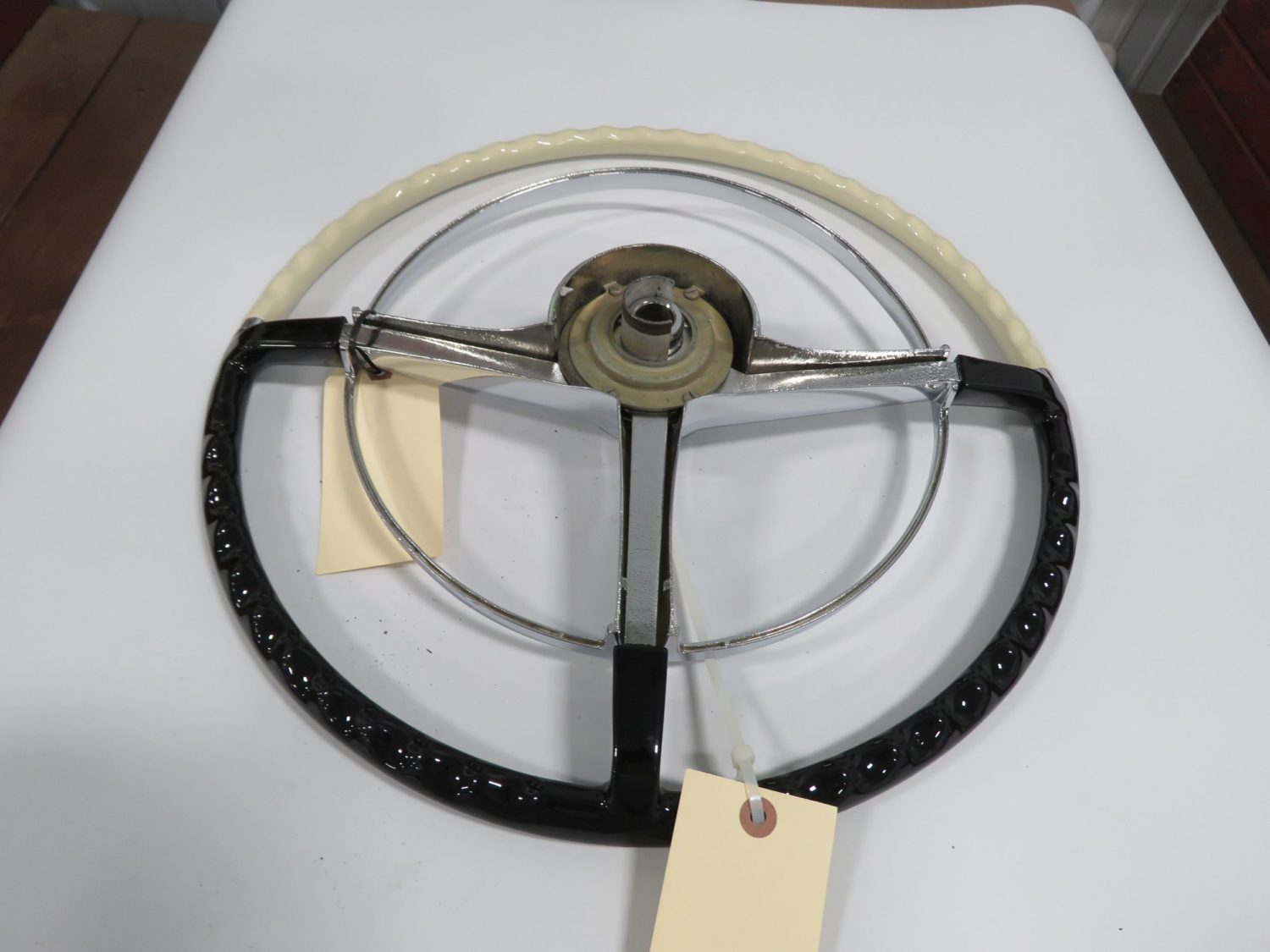 1953-54 Mercury Accessory Steering Wheel w/horn ring - Image 2