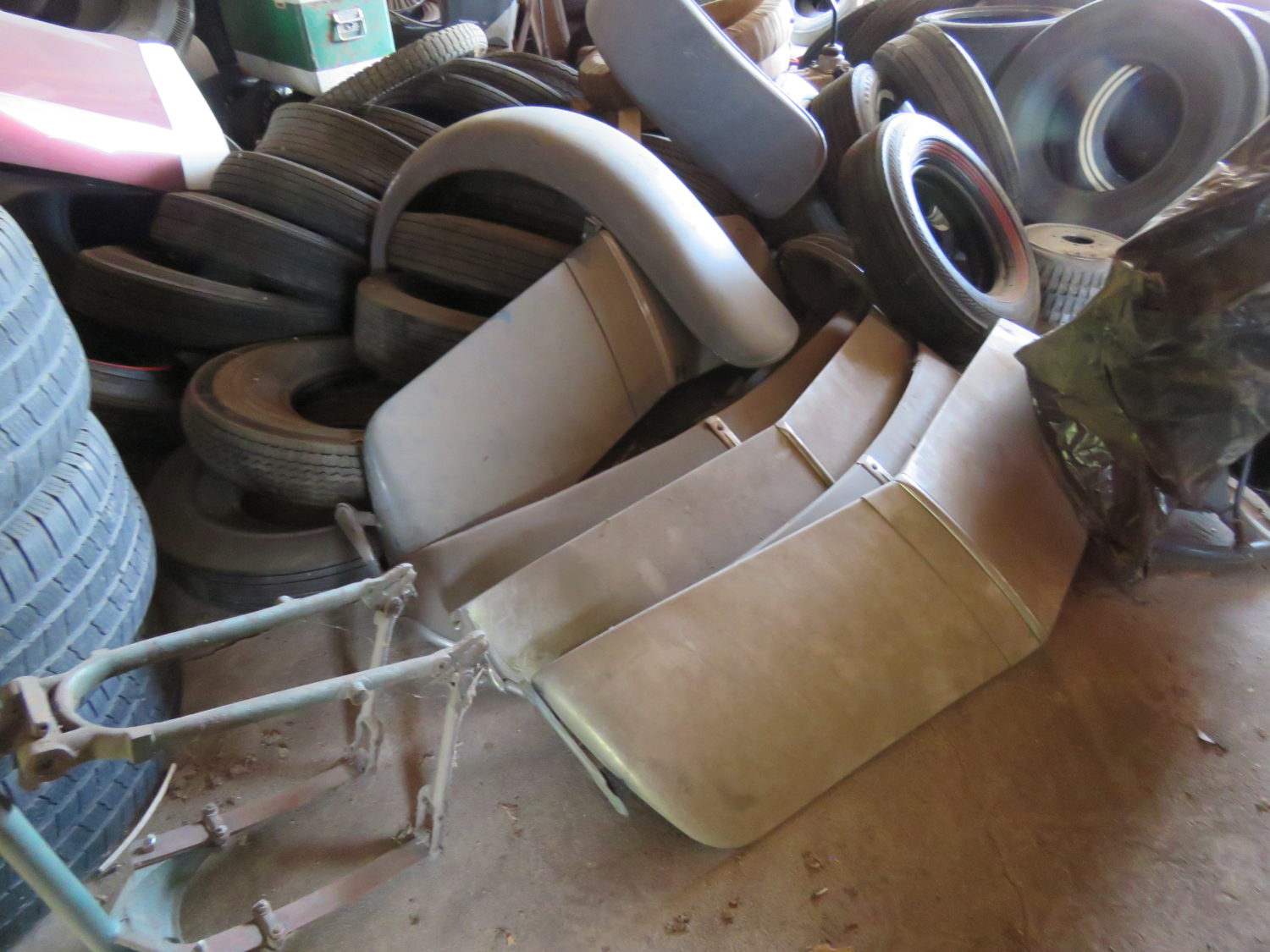 DAY 1-Approx. 90 Classics & Parts- HUGE Classic Car & Truck Auction- Redwood County Truck & Car Collection Auction - image 27