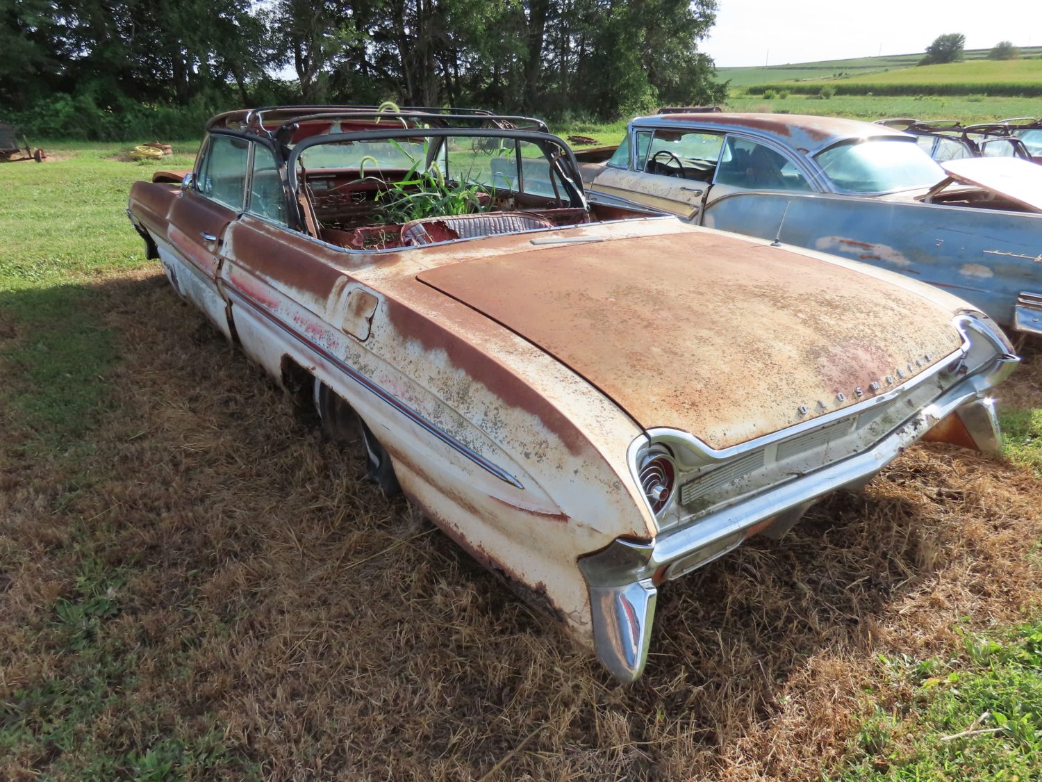 1961 Oldsmobile 98 Convertible for Project or Parts - Image 3