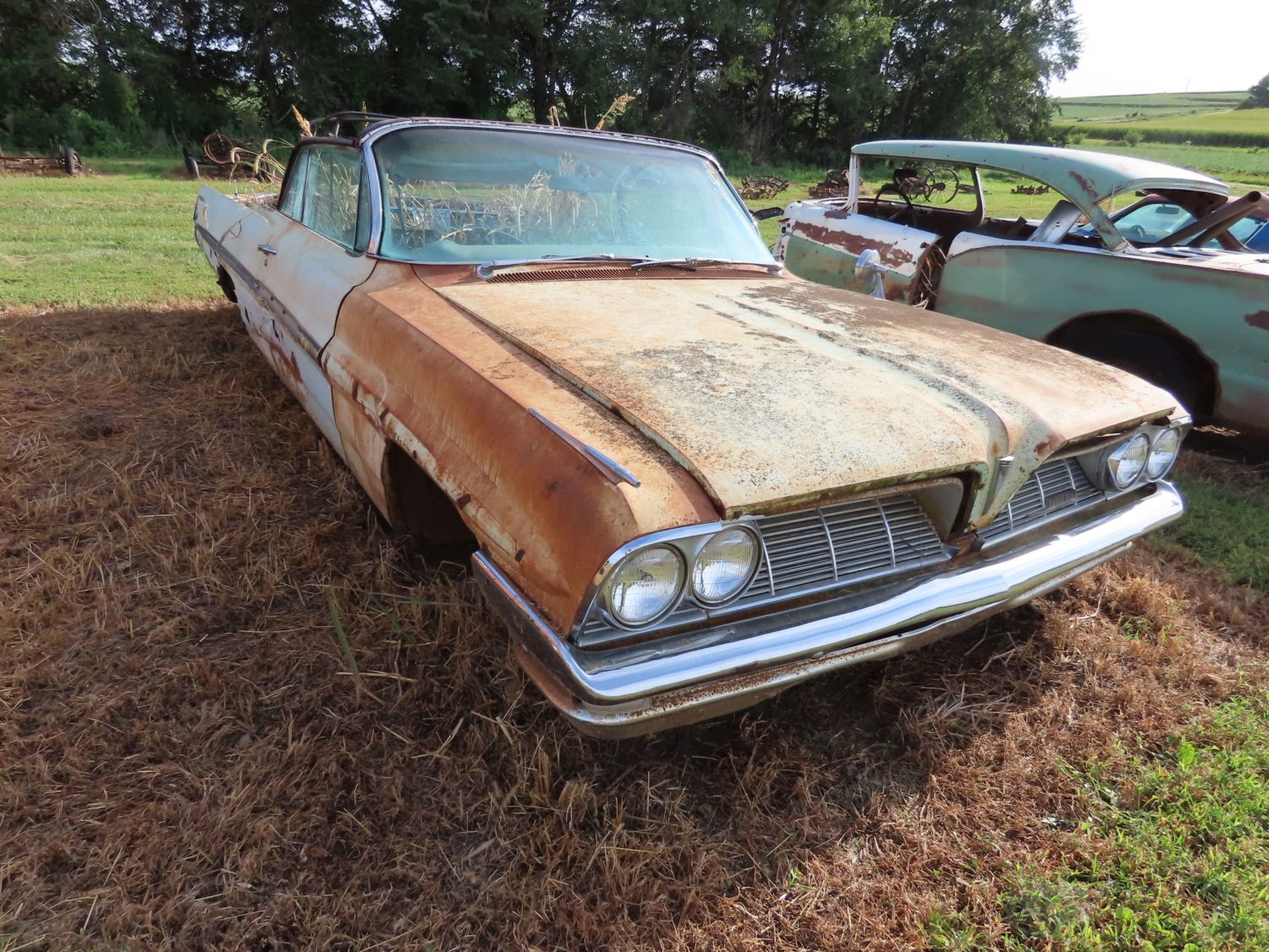 1960's Pontiac Bonneville for Project or Parts - Image 2