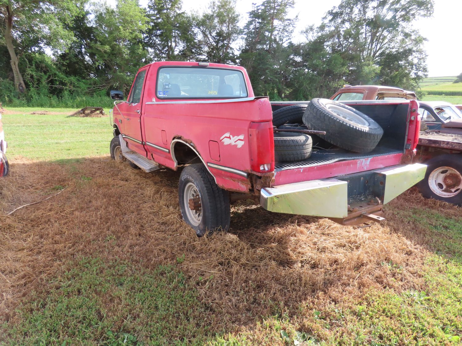 1993 Ford F350 Super Duty 4x4 Pickup - Image 4