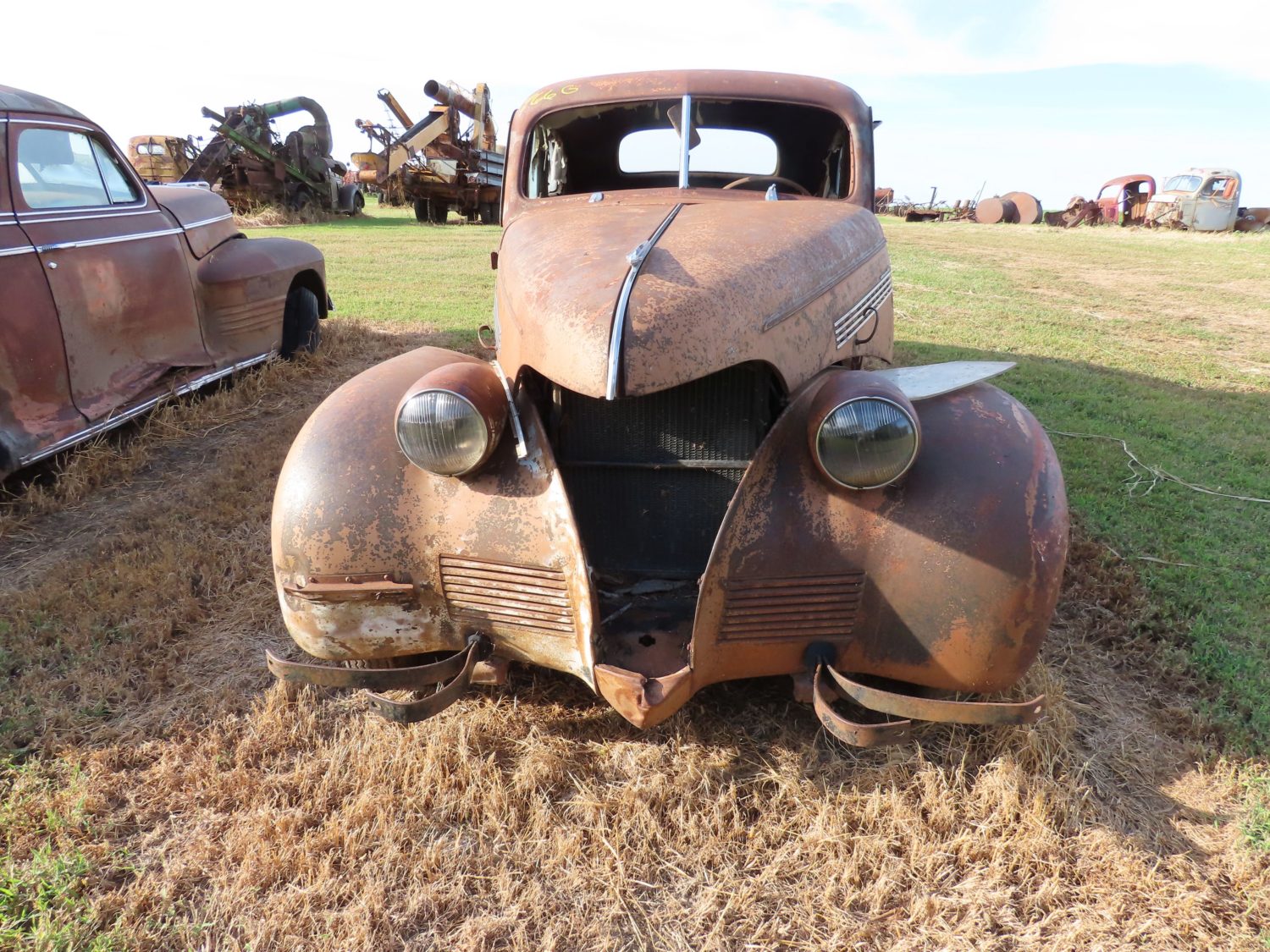 1939 Chevrolet Master 85 Coupe for Rod or Restore - Image 2