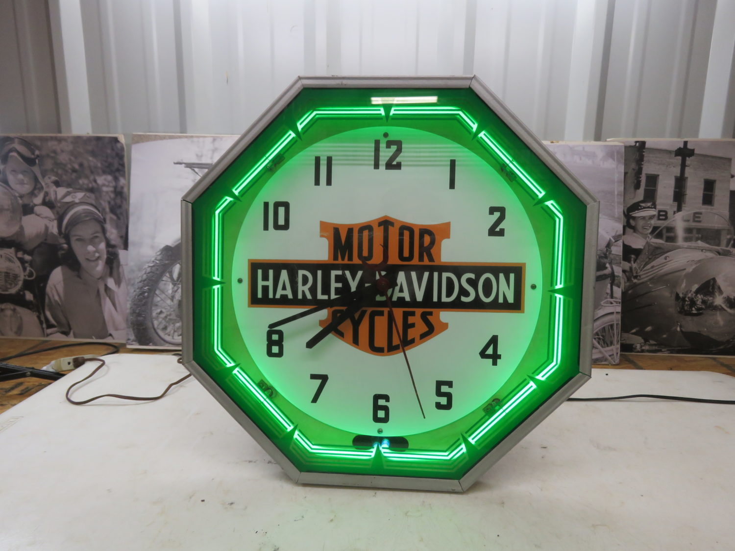 Vintage Harley Davidson Motorcycles & Parts Auction- The Jon Neuman Vintage Harley Davidson Collection  - image 11