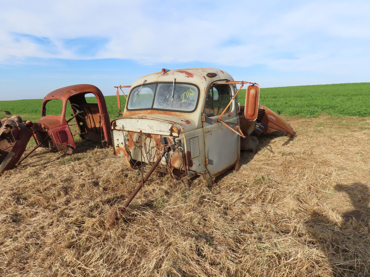 REO Gold Comet Cab and parts - Image 1