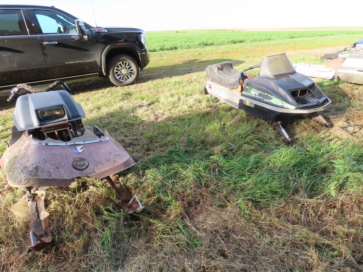 Antique Snowmobile Group - Image 1