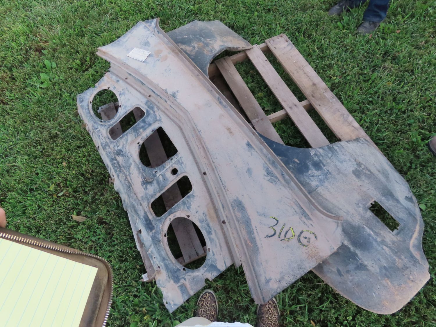 NOS SHEET METAL 1960'S - Image 1