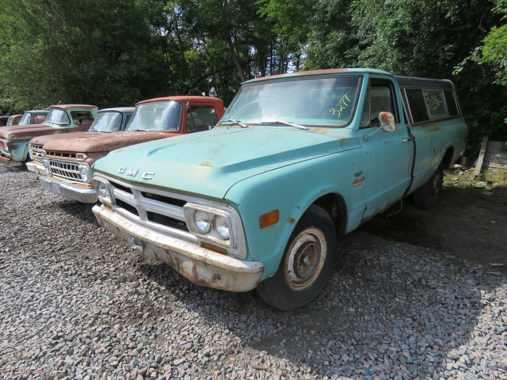 DAY 1-Approx. 90 Classics & Parts- HUGE Classic Car & Truck Auction- Redwood County Truck & Car Collection Auction - image 6