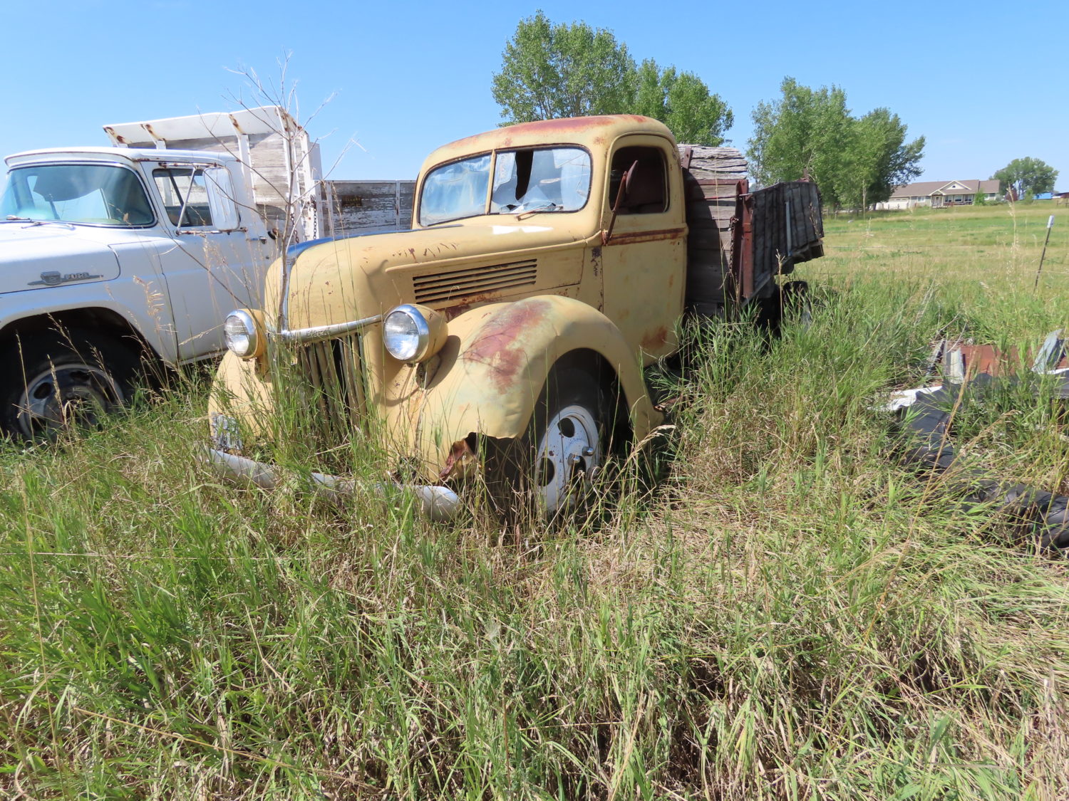 DUE TO UNFORSEEN FAMILY EMERGENCY- SELLER HAS CANCELLED THE SALE!!!!!! 1940 Ford Cars, Parts, Antique Tractors, Shop Equipment, & More! The Willie Schields Collection! Live Onsite-With Online Bidding - image 26