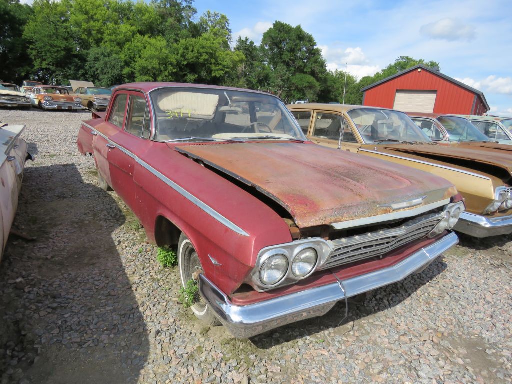DAY 1-Approx. 90 Classics & Parts- HUGE Classic Car & Truck Auction- Redwood County Truck & Car Collection Auction - image 11