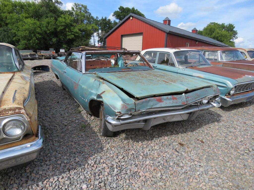 DAY 1-Approx. 90 Classics & Parts- HUGE Classic Car & Truck Auction- Redwood County Truck & Car Collection Auction - image 13