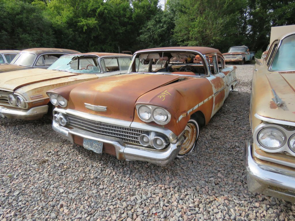 DAY 1-Approx. 90 Classics & Parts- HUGE Classic Car & Truck Auction- Redwood County Truck & Car Collection Auction - image 22