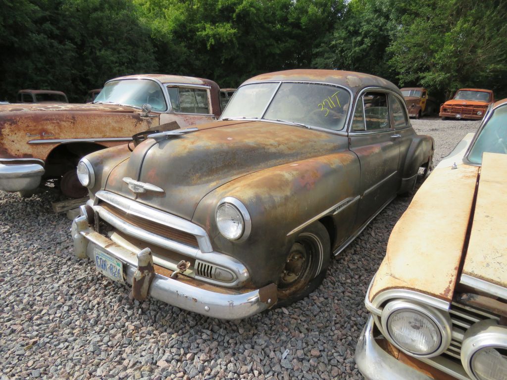 DAY 1-Approx. 90 Classics & Parts- HUGE Classic Car & Truck Auction- Redwood County Truck & Car Collection Auction - image 23