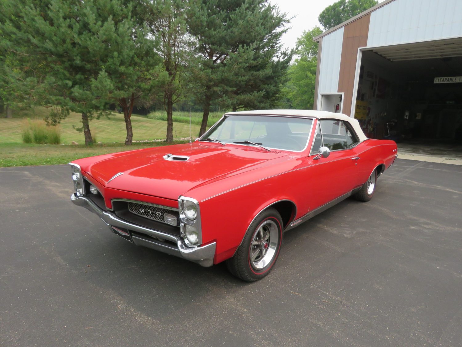 ONLINE ONLY! Chevelles, Corvettes, Impalas, Camaros & more fabulous Classics & Memorabilia! The Emme Collection - image 3