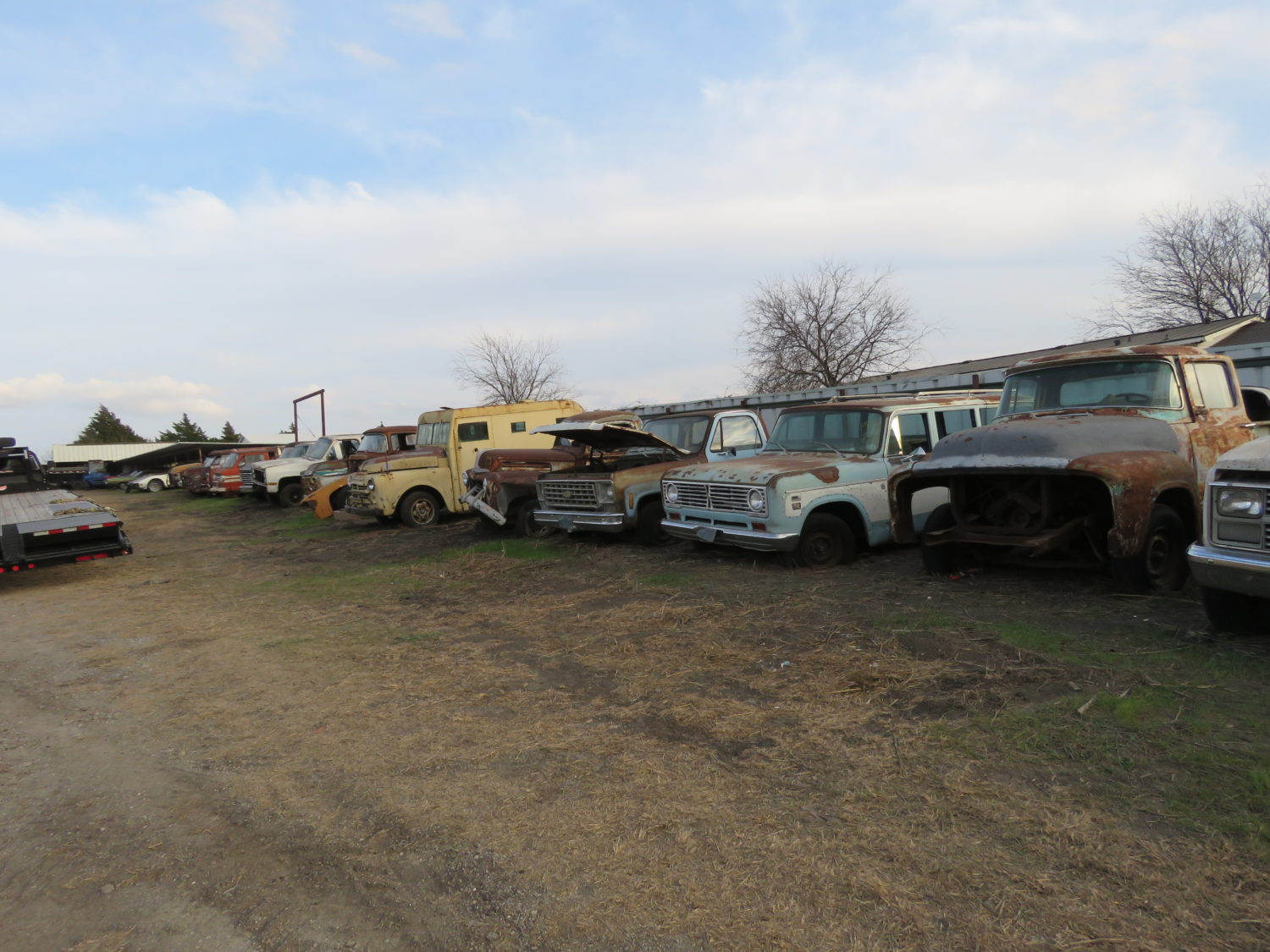 200 Plus Classic Cars at Auction! Dennis Collin's Coffee Walk Presents Restoration Revival Auction!  - image 20