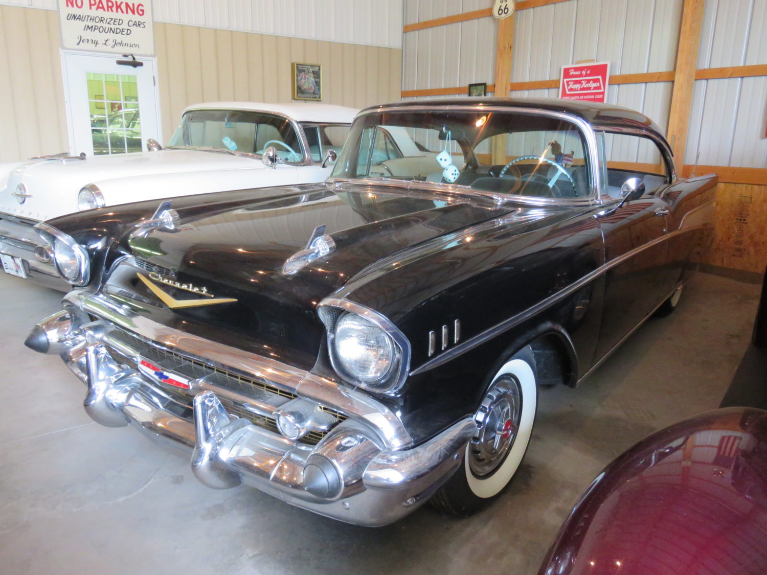 FABULOUS COLLECTOR CARS, MEMORABILIA, & MORE AT AUCTION-JERRY JOHNSON ESTATE! - image 8