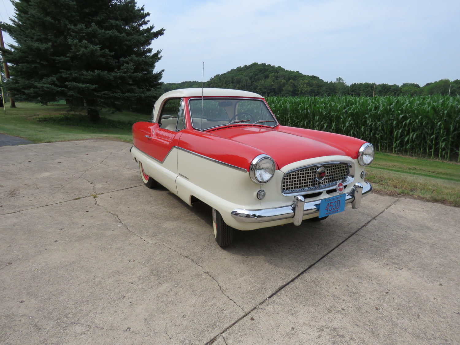 Collector Cars, Antique Tractors, Parts, Memorabilia & More.. The Del Beyer Estate Auction - image 5