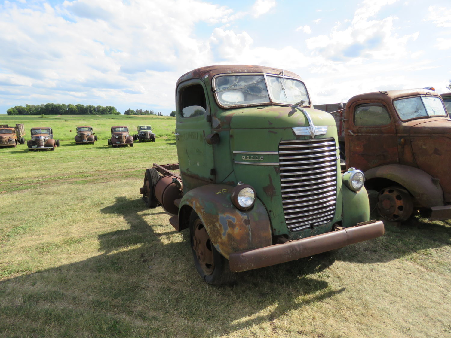 Approx. 300 Classic Trucks, Pickups, Cars! The Redwood County Truck & Car Collection! - image 12